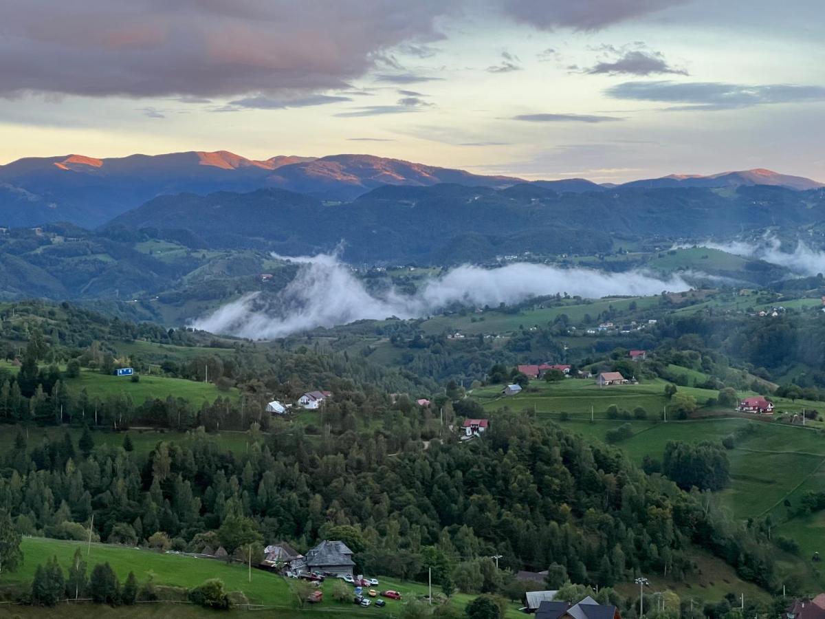 Pensiunea * Măgura